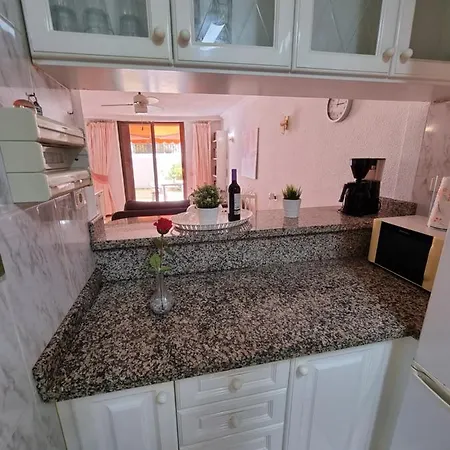 Apartment Casa Teide, Ground Floor Parque Santiago 1, Heated Pool, 100 M To Sea And Beach, Wifi Playa de las Americas (Tenerife)